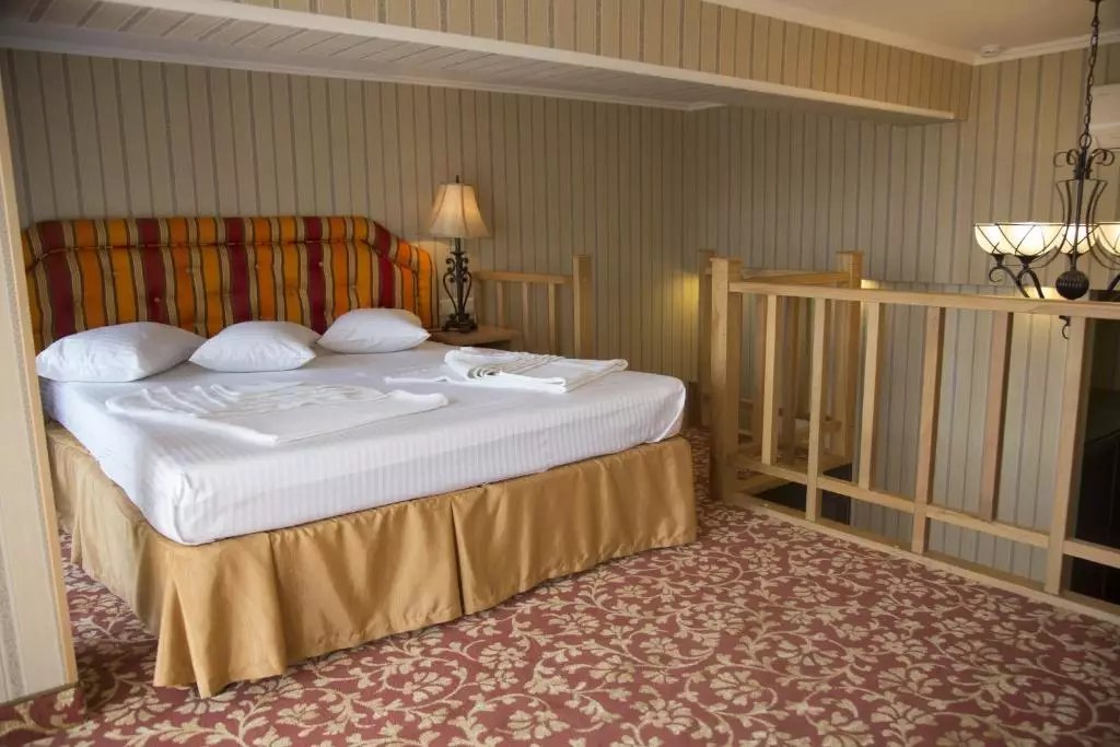 Shirak Hotel